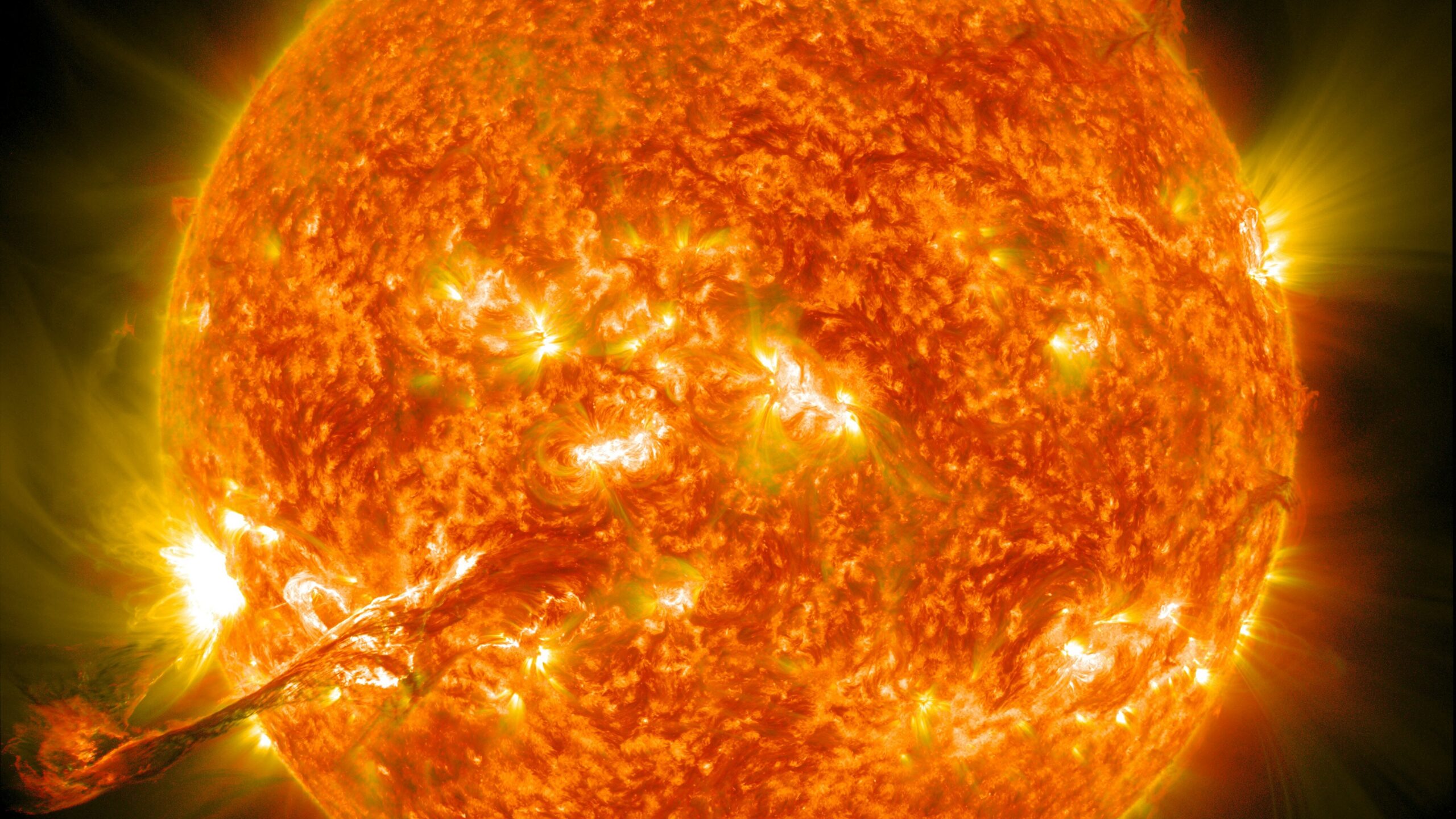 De Poeira a Supernova: o Ciclo da Vida da Estrela